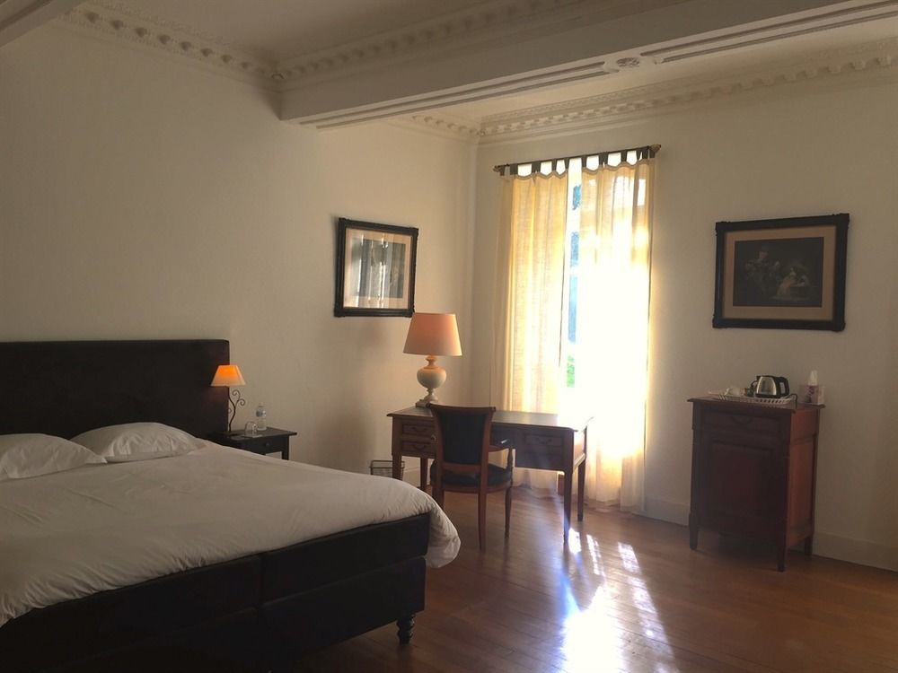オンプス Le Jardin D'Homps Bed & Breakfast エクステリア 写真